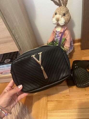 trake za kosu h: Nov torba plus manja nivcanik torba
Nova
800 din