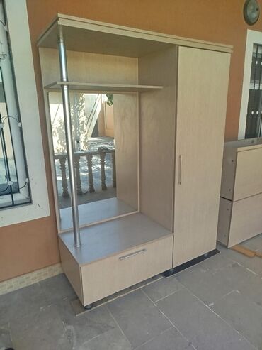 Qonaq otağı dəstləri: Açılan, 1 qapı Düz dolab, Dəhliz dolabı