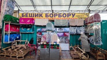бешик курт: Бишкек шаары Ош базары Кыял Беш Сары соода комплексине жакын военный