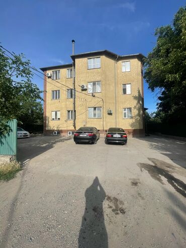 участок с времянкой: 1 комната, 40 м², Индивидуалка, 1 этаж, Косметический ремонт