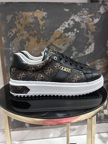 Patike: Ženske patike – dizajnerski modeli Vel. od 36 do 40 Oba modela su — 4