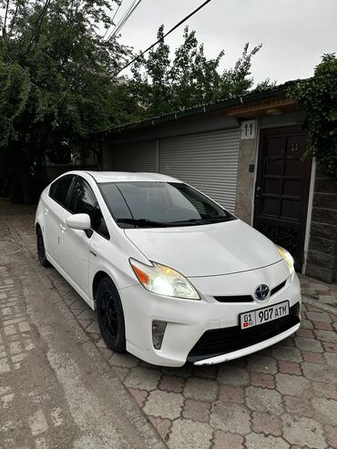 toyota prius 2012: Toyota Prius: 2013 г., 1.8 л, Вариатор, Гибрид, Хэтчбэк