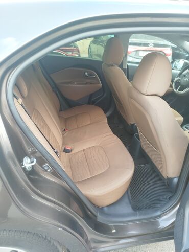Kia: Kia Rio: 1.4 l | 2012 il Hetçbek — 12