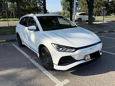 BYD: BYD E2: 2023 г., Электромобиль, Хэтчбэк — 3
