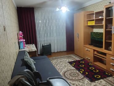 срочно продается квартира: 2 комнаты, 44 м², 104 серия, 1 этаж, Старый ремонт