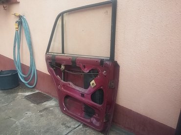 Auto delovi: Vrata zadnja leva Lada 2105,2107 Riva u bordo boji. Vrata su ocuvana — 7