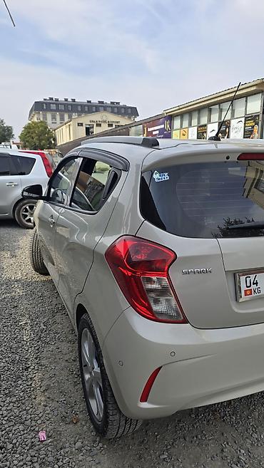 малолитражные машины: Chevrolet Spark: 2016 г., 0.1 л, Вариатор, Бензин, Хэтчбэк — 3