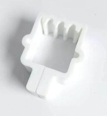 Proizvodi od rolovanog metala, metalni kanali: Obujmica za stub 40x40 sa šrafom i maticom Za 2D i 3D panel 📍 — 7