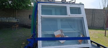 пластиковые двери окна: Деревянное окно, цвет - Белый, Б/у, 140 *130, Платная доставка