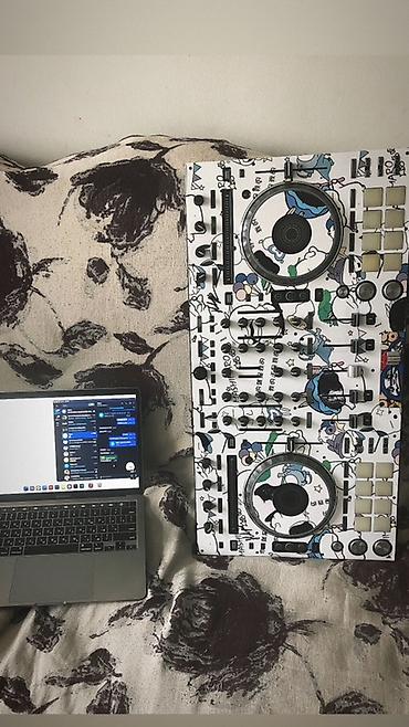 ps 6: DDJ SX-контроллер с кастомным виниловым скином - Полноразмерные джоги — 1