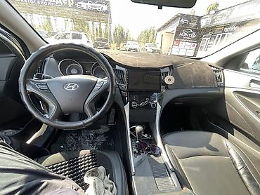 саньенг хан: Hyundai Sonata: 2011 г., 2 л, Автомат, Газ, Седан — 5