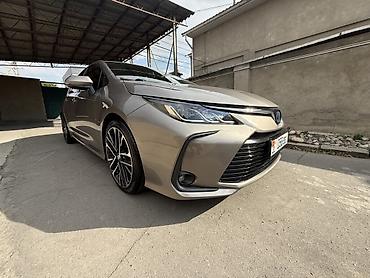 на corolla: Toyota Corolla: 2021 г., 1.8 л, Автомат, Гибрид, Седан — 4