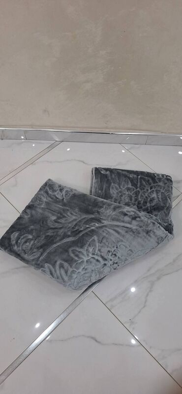 Ostali tekstil: Ćebe za jednu osobu 150x200 2400din — 8