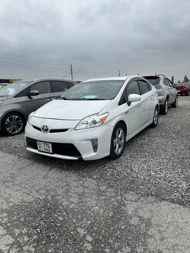 prius: Toyota Prius: 2015 г., 1.8 л, Автомат, Гибрид