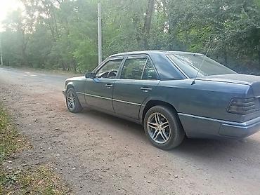 мер 124: Mercedes-Benz W124: 1991 г., 3 л, Механика, Дизель, Седан — 4