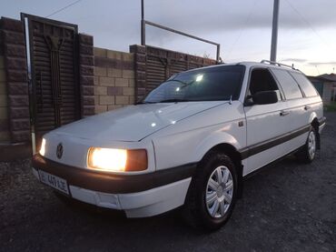 фоль: Volkswagen Passat: 1988 г., 1.8 л, Механика, Бензин, Универсал