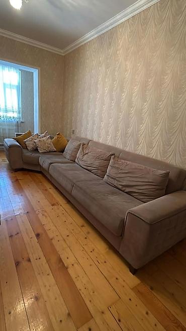 Kunc divan satilir 330azn.Olcu 3.10.Ünvan bineqedi.Elave odenişle lalafo.az -da Kunc divan satilir 330azn.Olcu 3.10.Ünvan bineqedi.Elave odenişle
