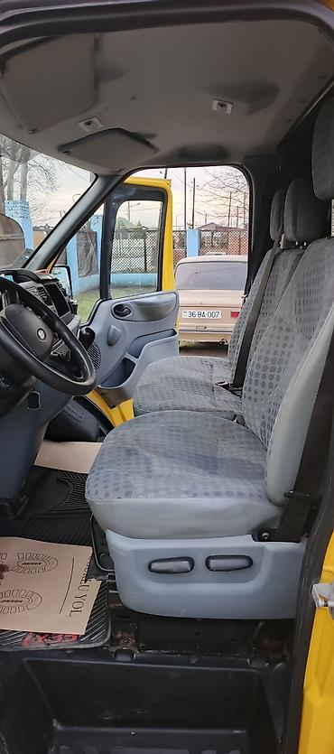 Ford: Ford Transit: 2.4 l | 2008 il 194000 km Van body type — 8