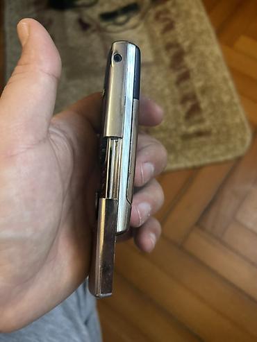nokia 3208 classic: Nokia 8 Sirocco, < 2 GB Memory Capacity, rəng - Gümüşü, Düyməli — 7