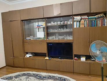 Modul tipli iri divar mebeli - Material: ağac teksturasına malik