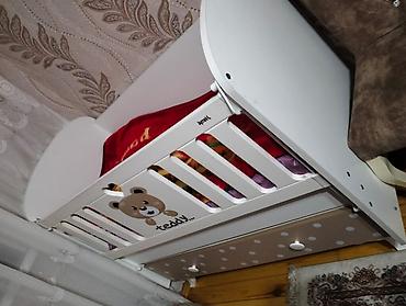 məktəb ləvazimatı: Oğlan və qız üçün, İşlənmiş, Dördbucaq, Beşik, Matras ilə, Yellənmə mexanizmi ilə — 3