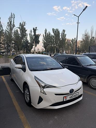 Toyota: Toyota Prius: 2017 г., 1.8 л, Вариатор, Гибрид, Лифтбек — 3