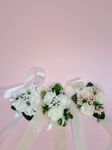 цветы невесты: Браслетики для подружек невесты. В наличии и на заказ, любой цвет и