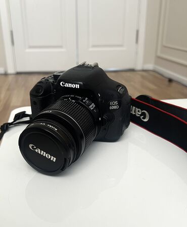 принадлежности для фотоаппарата: Продаю камеру Canon EOS 600D (с объективом 18-55mm) Состояние: Б/У, в