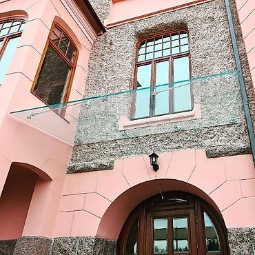 скинали: 🔹Козырьки из безопасного стекла над входной группой уже давно являются — 3
