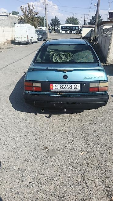 карнивал 2023: Volkswagen Passat: 1991 г., 1.8 л, Механика, Бензин, Седан — 4