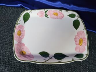 Ostalo posuđe: Tanjir vintaz Villeroy - Boch kolekcija Wild Rose Nemacka. Tanjir za na lalafo.rs — 6 Ostalo posuđe: Tanjir vintaz Villeroy - Boch kolekcija Wild Rose Nemacka. Tanjir za — 6