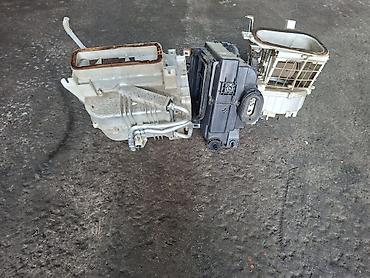 Детали салона: Салонная печка взборе на Honda Step Wagon RF3 RF5 RF7 — 1