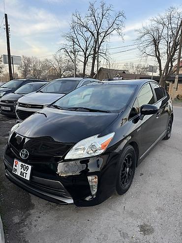 хечбек: Toyota Prius: 2015 г., Гибрид, Хэтчбэк — 1