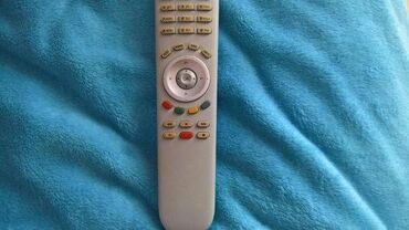 Aksesoari za TV i video: 1. Loewe ÀSISST 2 Remote Control 2. Loewe RC 15702-10 Remote Control — 10