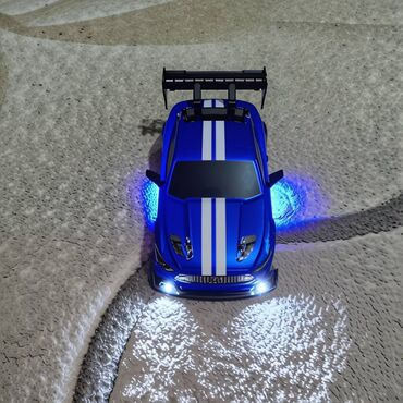 Autići: Nov auto na daljinsko upravljanje. Pale mu se prednja svetla i svetla — 14