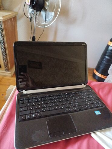 Monitorlar: Noutbuk (barter mumkundur)