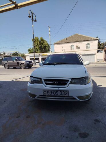Daewoo: Daewoo Nexia: 1.5 l | 2011 il Sedan