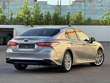 corolla 2004: Toyota Camry: 2019 г., 2.5 л, Автомат, Гибрид, Седан — 5