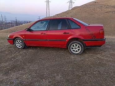 обмен на карнивал: Volkswagen Passat: 1993 г., 1.8 л, Механика, Бензин, Седан — 5