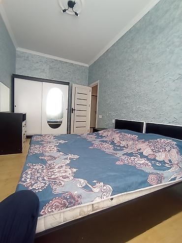 Uzunmüddətli kirayə mənzillər: Bina Xırdalanda riyadın arxasında(Jasmin Parkda)yerləşir.Mənzildə — 9