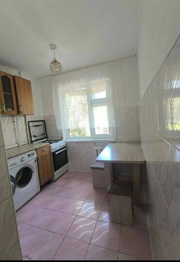 номера в иссык куле: 3 комнаты, 58 м², 104 серия, 2 этаж, Косметический ремонт