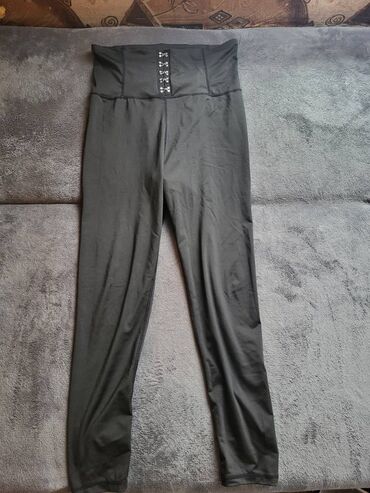 crne pantalone: XL (EU 42), bоја - Crna, Jednobojni
