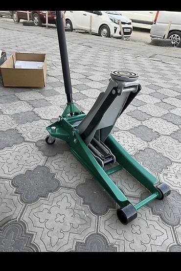 Автосервисное оборудование: Низкопрофильный подкатной домкрат Leeder Tools, 3 тонны - — 3
