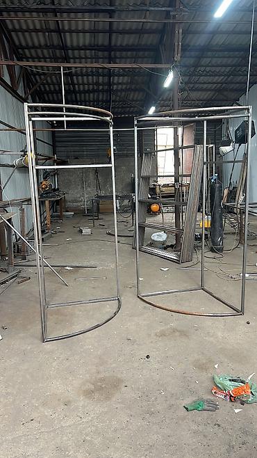 Кронштейны, стойки: Кранштейны для магазина Столы офисные Столы для кухни Разные дизайны — 5