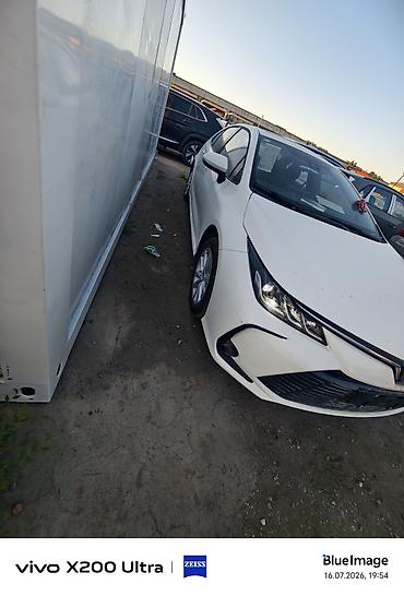 byd e1: Toyota Corolla: 2025 г., 1.2 л, Автомат, Бензин, Седан — 2