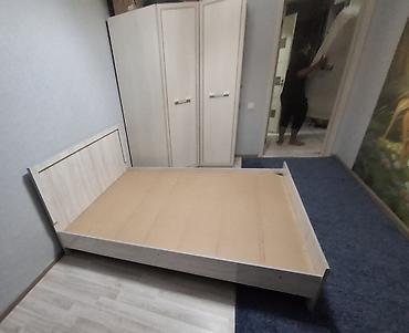 коавать: Полутороспальная кровать, Материал каркаса: ЛДСП, Б/у, длина - 2 см, Ширина: 1 см — 4