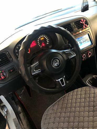 Volkswagen: Volkswagen Polo: 2014 г., Механика, Седан — 1