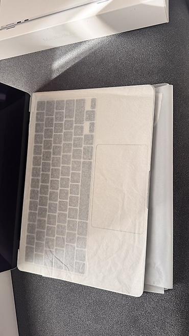 Ноутбуки Apple (MacBook): Ноутбук Apple (MacBook) 13.5 ", M2 — 7