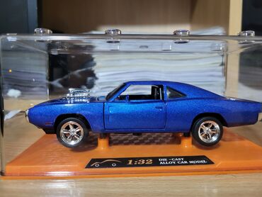 demir masin: Dəmir sport oyuncaq maşın Model: dodge charger 1970-ci il rəng: tünd