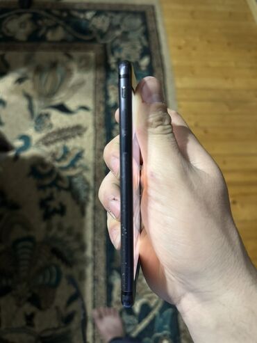 Apple iPhone: IPhone 7, Qara, Barmaq izi — 5